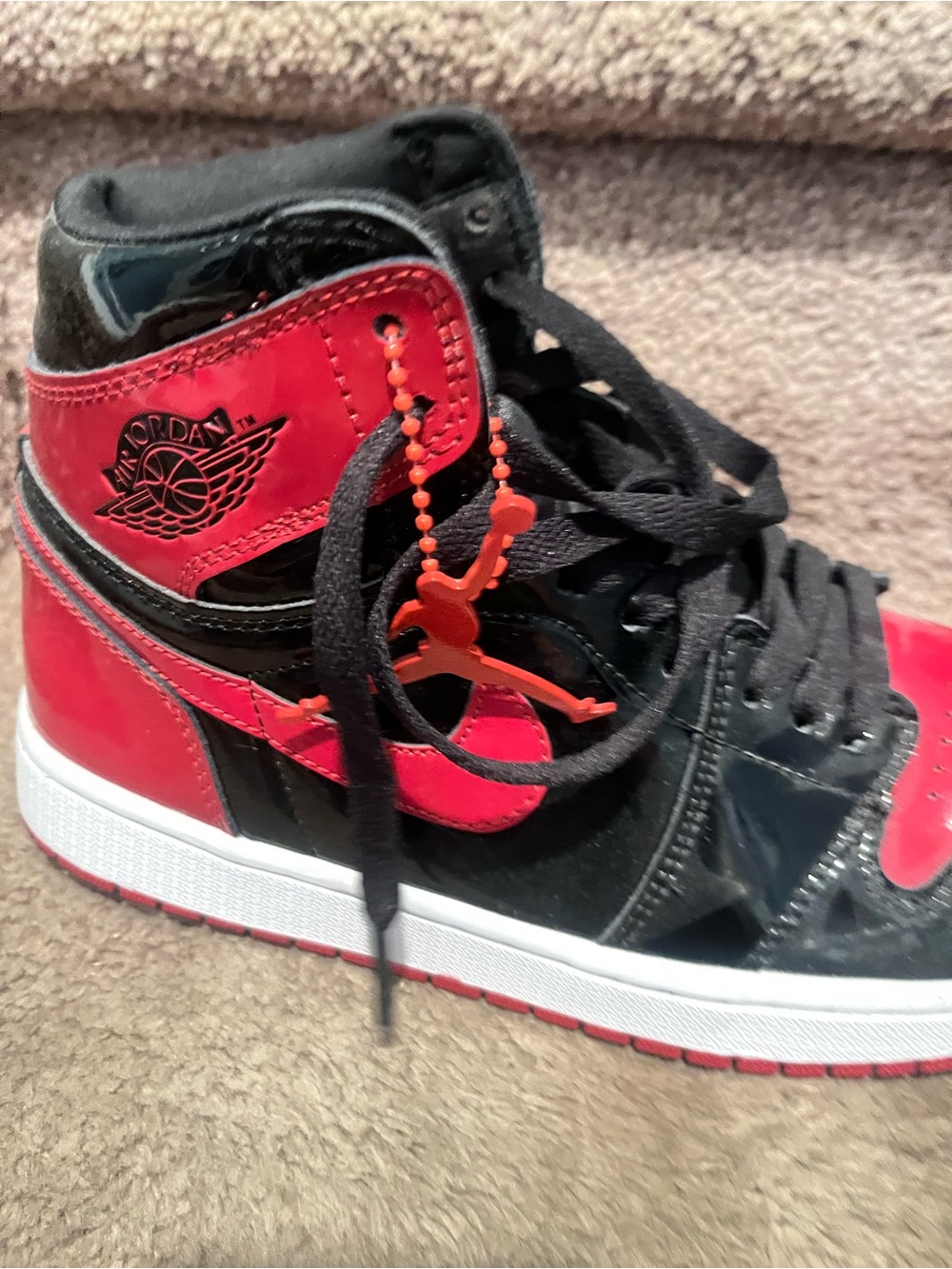 Like new Men's Jordans size 9 High-Top Basketball Sneakers - Black & Red - Picture 4 of 9